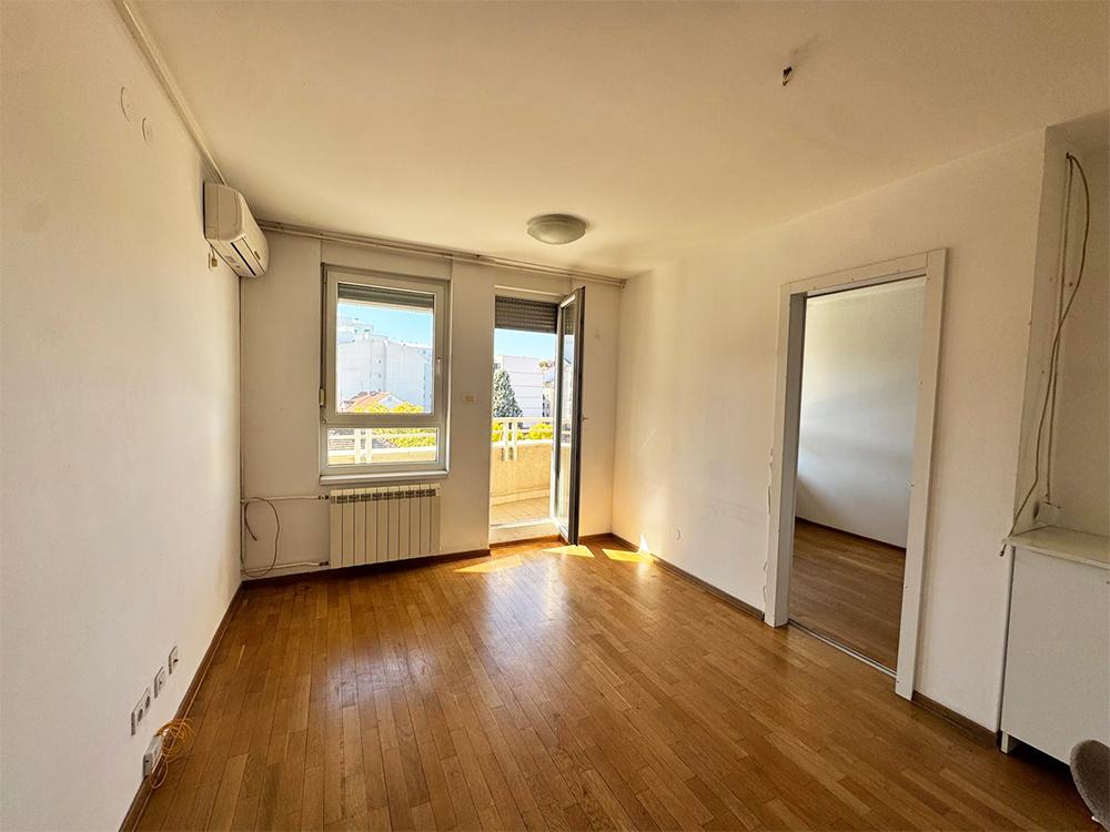 Stan na prodaju u Beogradu, Zvezdara,Dimitrija Tucovića, dvoiposoban, 58m2, cena 191000 evra