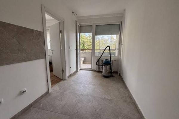 Stan na prodaju u Beogradu, Voždovac,Braće Jerković, dvoiposoban, 61m2, cena 179500 evra