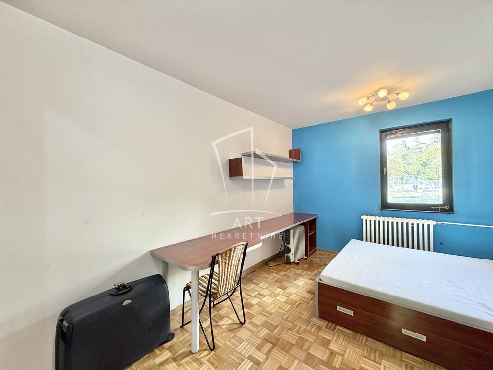 Stan na prodaju u Beogradu, Mirijevo, trosoban, 71m2, cena 173500 evra