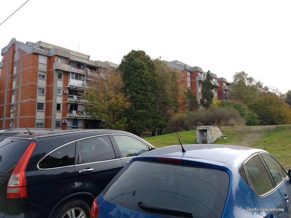 Stan na prodaju u Beogradu, Batajnica, dvoiposoban, 70m2, cena 135000 evra