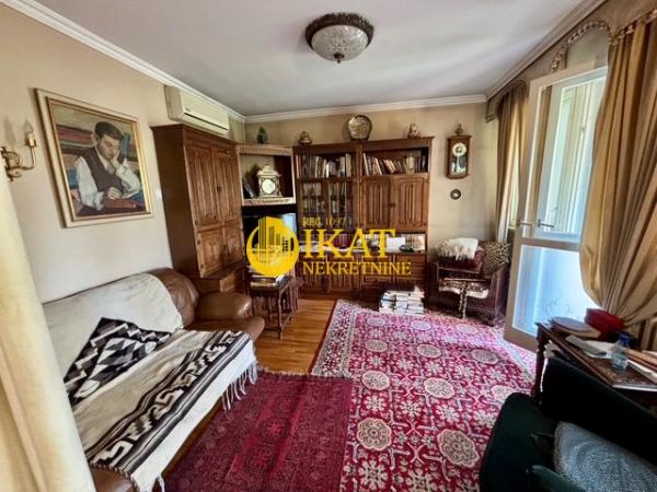 Stan na prodaju u Beogradu, Novi Beograd blok 11 (Hotel Jugoslavija), trosoban, 88m2, cena 320000 evra