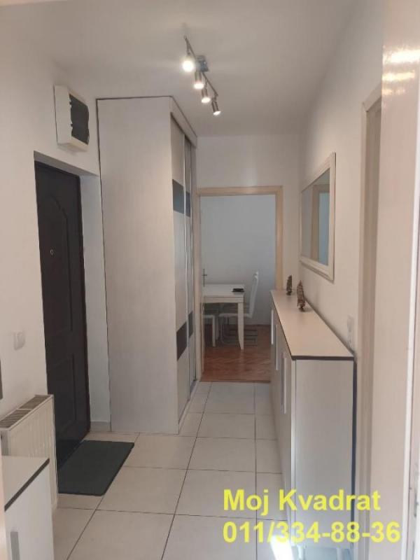 Stan na prodaju u Beogradu, Zeleno brdo, jednoiposoban, 44m2, cena 134900 evra
