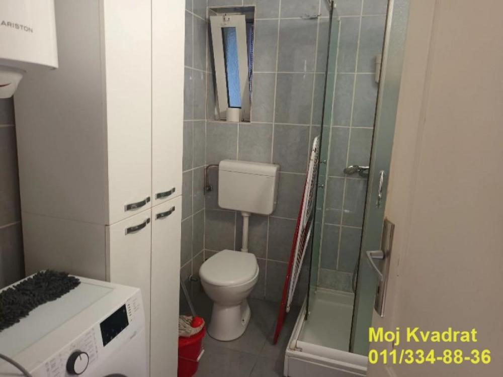 Stan na prodaju u Beogradu, Zeleno brdo, jednoiposoban, 44m2, cena 134900 evra