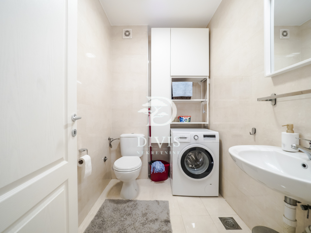 Stan na prodaju u Beogradu, Vračar, trosoban, 85m2, cena 330000 evra