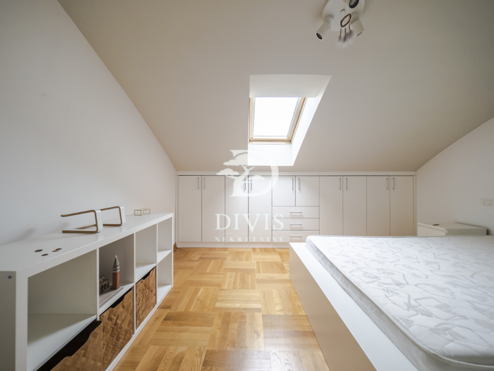 Stan na prodaju u Beogradu, Vračar, trosoban, 85m2, cena 330000 evra