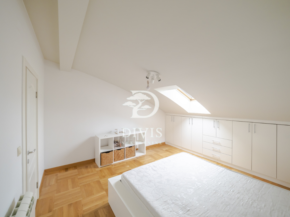 Stan na prodaju u Beogradu, Vračar, trosoban, 85m2, cena 330000 evra