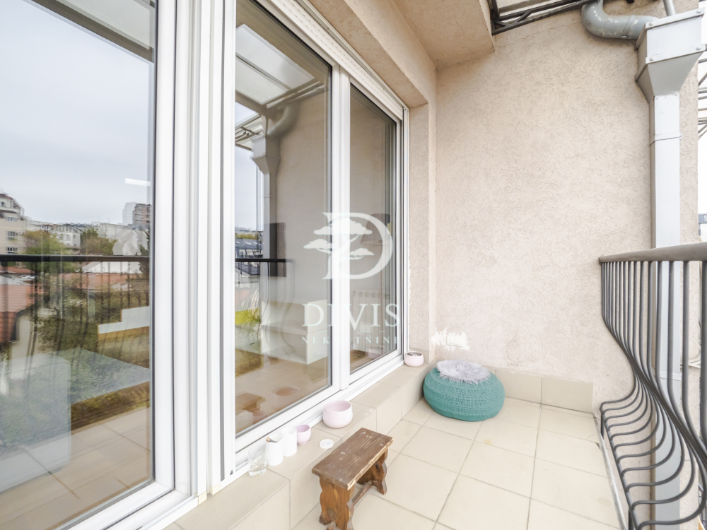 Stan na prodaju u Beogradu, Vračar, trosoban, 85m2, cena 330000 evra