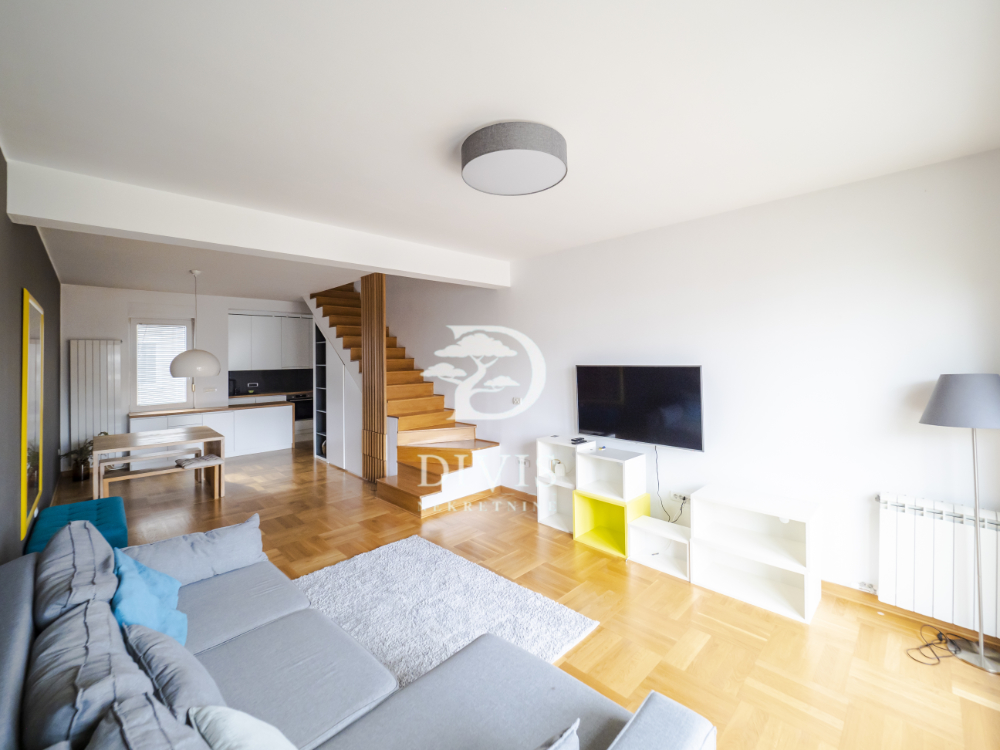 Stan na prodaju u Beogradu, Vračar, trosoban, 85m2, cena 330000 evra