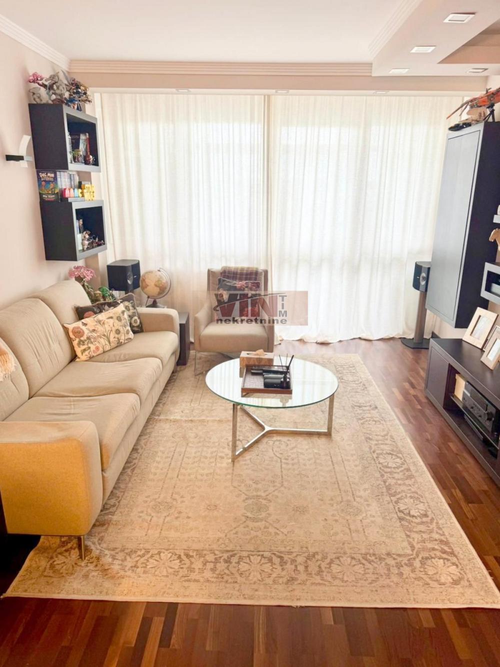 Stan na prodaju u Beogradu, Novi Beograd blok 70 (Kineski TC), dvosoban, 62m2, cena 239700 evra