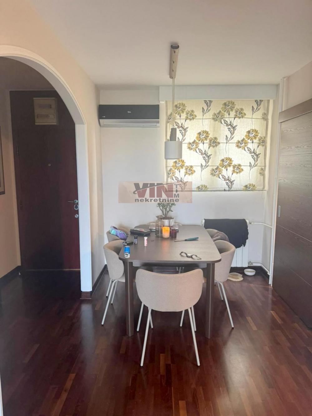 Stan na prodaju u Beogradu, Novi Beograd blok 70 (Kineski TC), dvosoban, 62m2, cena 239700 evra