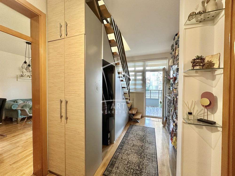 Stan na prodaju u Beogradu, Konjarnik, trosoban, 90m2, cena 225000 evra