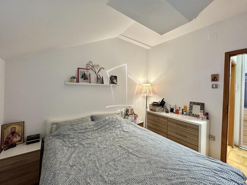 Stan na prodaju u Beogradu, Konjarnik, trosoban, 90m2, cena 225000 evra