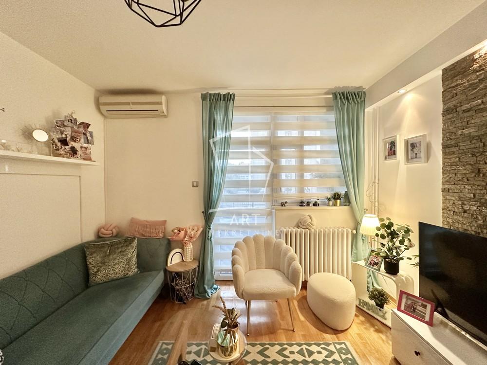 Stan na prodaju u Beogradu, Konjarnik, trosoban, 90m2, cena 225000 evra