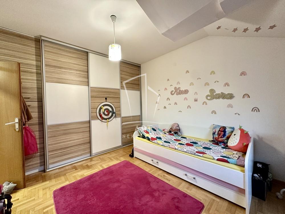 Stan na prodaju u Beogradu, Konjarnik, trosoban, 90m2, cena 225000 evra