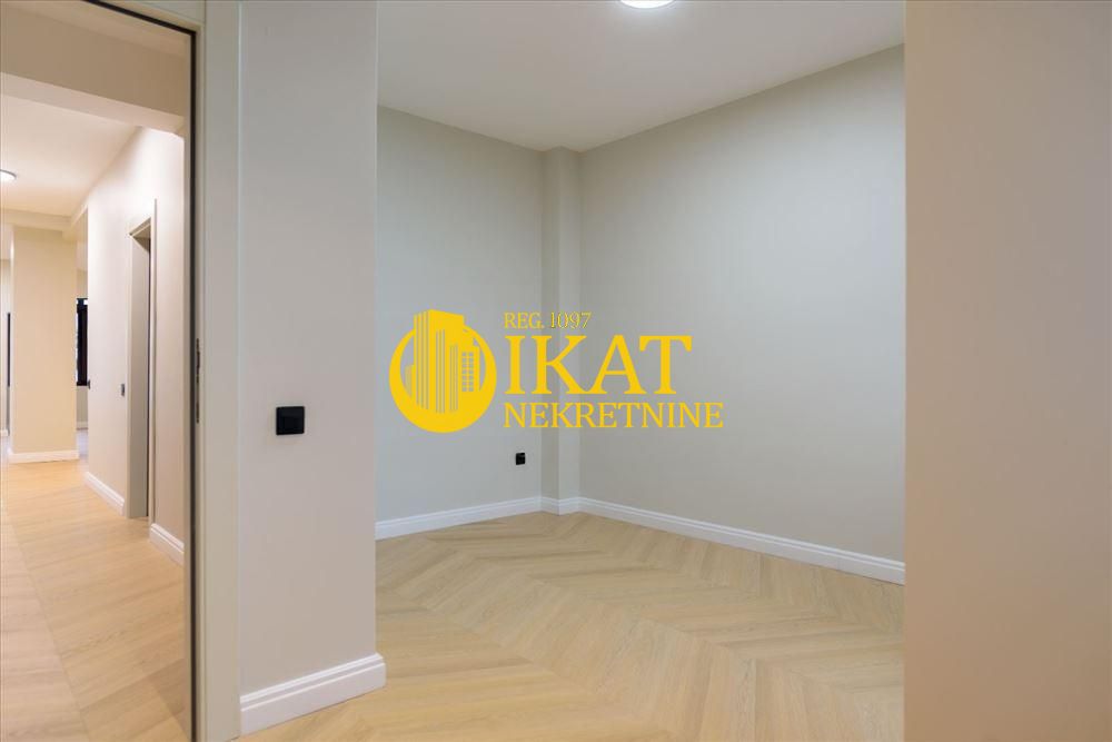 Stan na prodaju u Beogradu, Stari grad, trosoban, 80m2, cena 389000 evra
