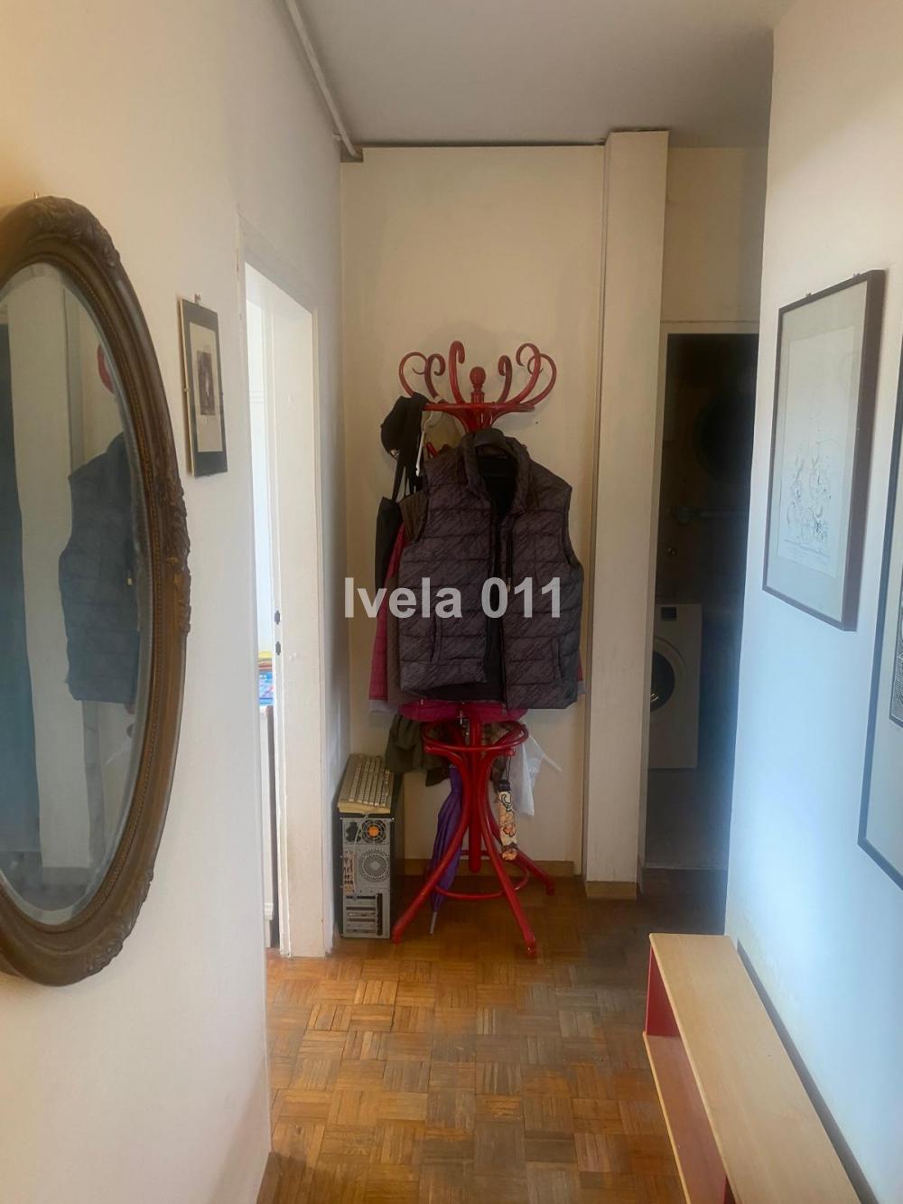 Stan na prodaju u Beogradu, Činovnička kolonija, trosoban, 79m2, cena 180000 evra