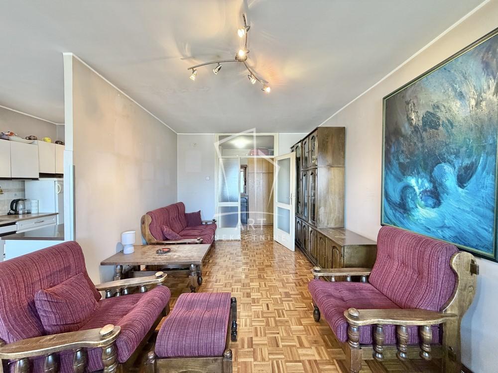 Stan na prodaju u Beogradu, Voždovac, trosoban, 81m2, cena 219000 evra