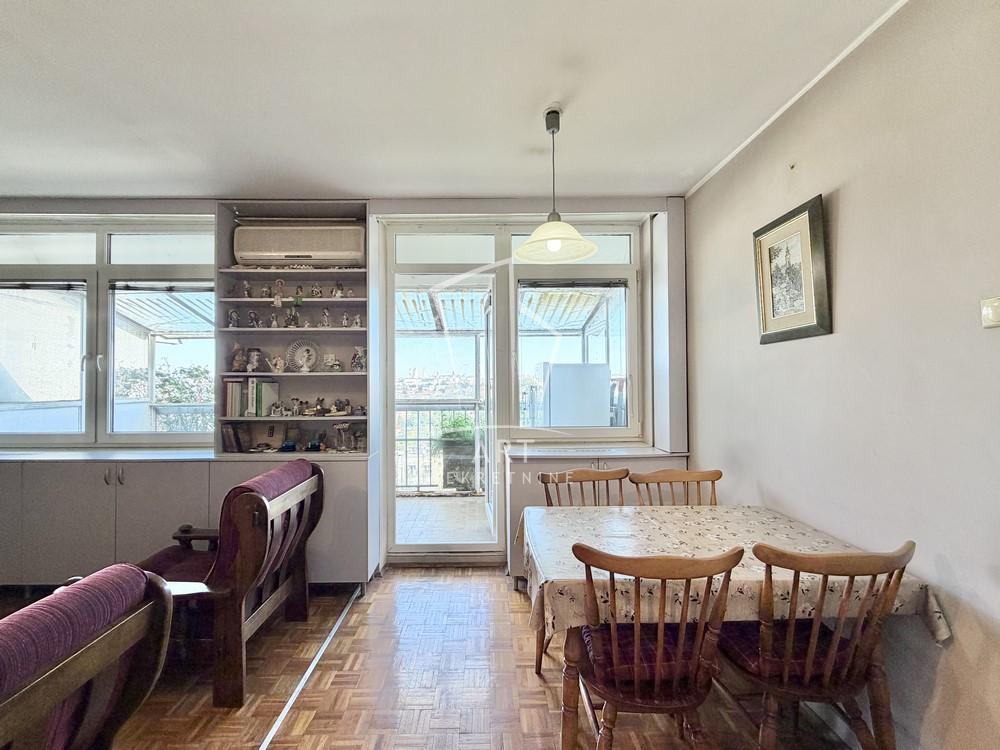 Stan na prodaju u Beogradu, Voždovac, trosoban, 81m2, cena 219000 evra