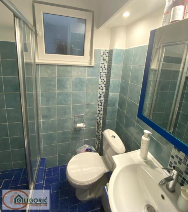 Stan na prodaju u Beogradu, Karaburma, dvosoban, 49m2, cena 165000 evra