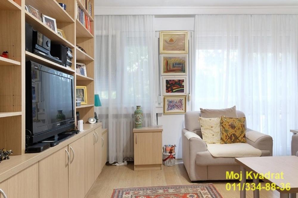 Stan na prodaju u Beogradu, Autokomanda, dvosoban, 47m2, cena 192000 evra