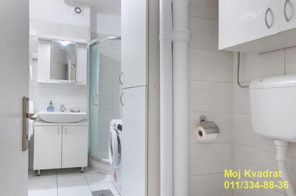 Stan na prodaju u Beogradu, Autokomanda, dvosoban, 47m2, cena 192000 evra