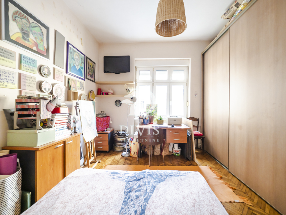 Stan na prodaju u Beogradu, Terazije, cetvorosoban, 81m2, cena 405000 evra