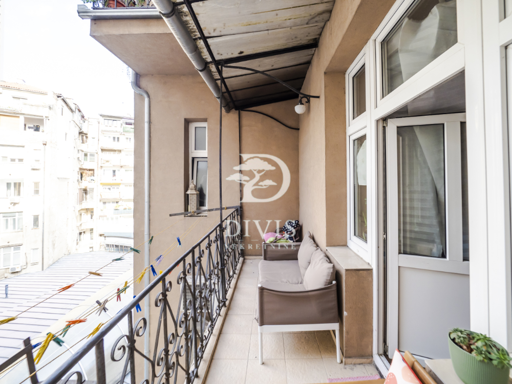 Stan na prodaju u Beogradu, Terazije, cetvorosoban, 81m2, cena 405000 evra