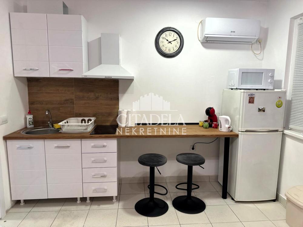 Stan na prodaju u Beogradu, Voždovac, 25m2, cena 75000 evra