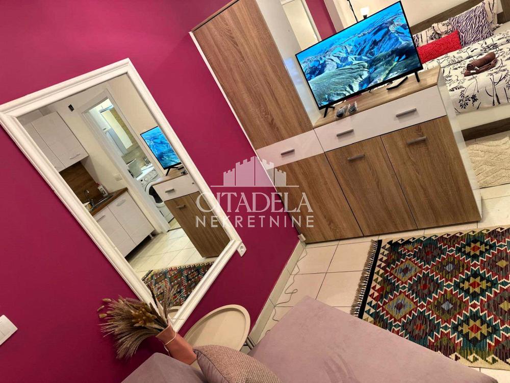 Stan na prodaju u Beogradu, Voždovac, 25m2, cena 75000 evra
