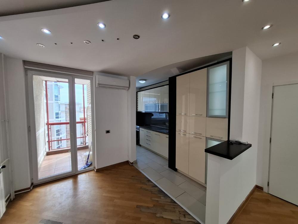 Stan na prodaju u Beogradu, Novi Beograd blok 29, 123m2, cena 553000 evra