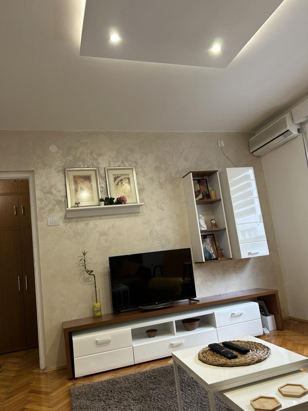 Stan na prodaju u Beogradu, Karaburma, dvosoban, 46m2, cena 165000 evra
