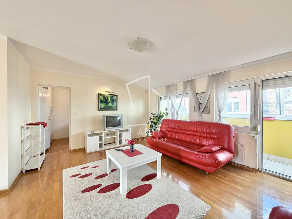 Stan na prodaju u Beogradu, Vračar (Hram), trosoban, 85m2, cena 265000 evra