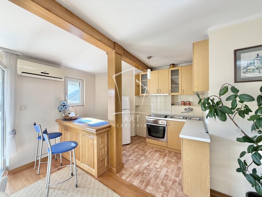 Stan na prodaju u Beogradu, Vračar (Hram), trosoban, 85m2, cena 265000 evra