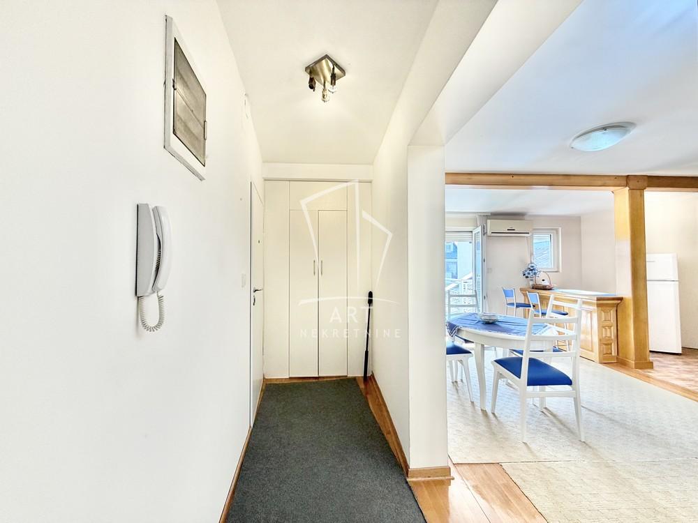 Stan na prodaju u Beogradu, Vračar (Hram), trosoban, 85m2, cena 265000 evra