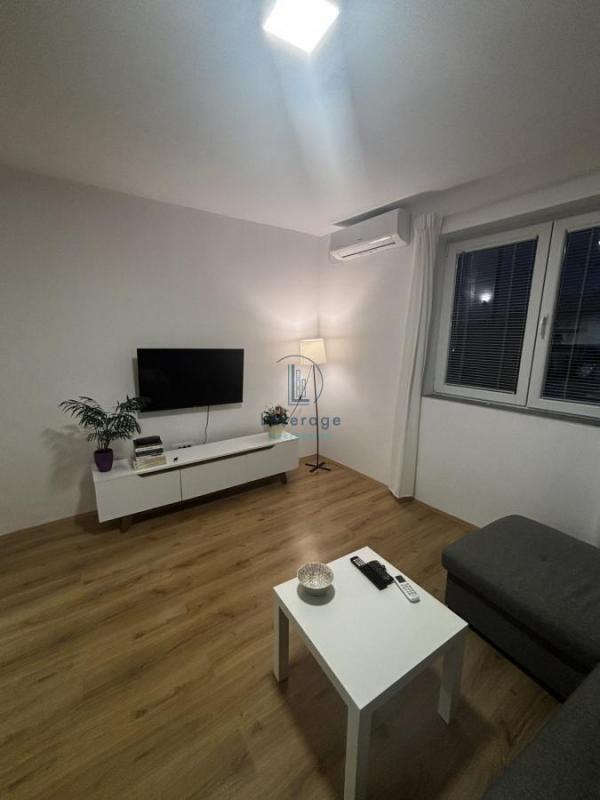 Stan na prodaju u Beogradu, Banovo brdo, jednosoban, 21m2, cena 80000 evra