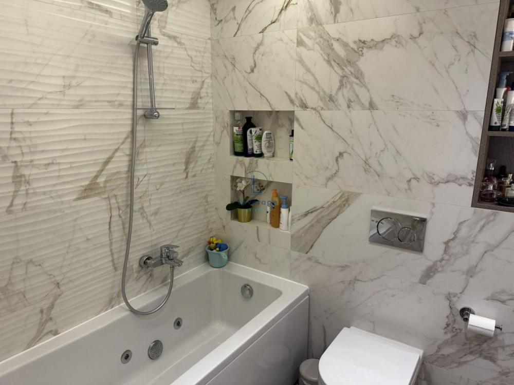 Stan na prodaju u Beogradu, Južni bulevar, troiposoban, 110m2, cena 395000 evra