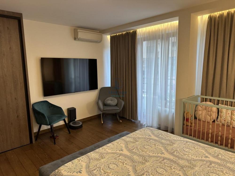 Stan na prodaju u Beogradu, Južni bulevar, troiposoban, 110m2, cena 395000 evra