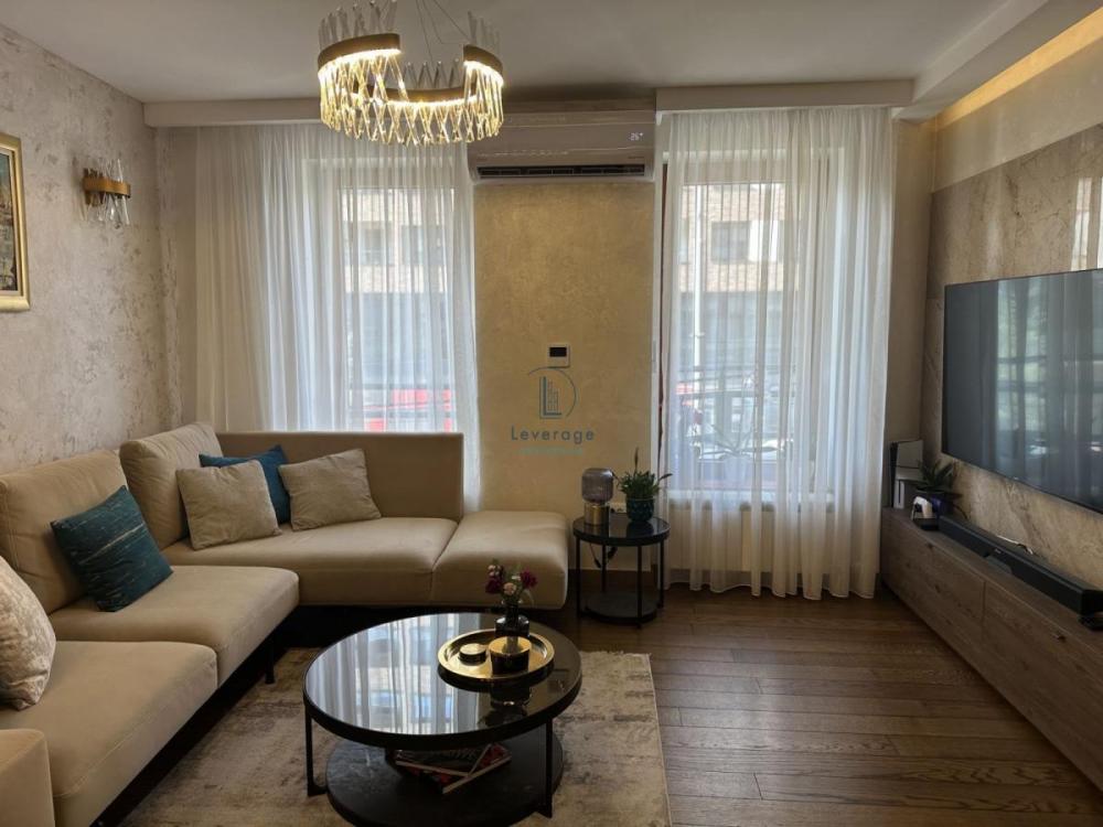 Stan na prodaju u Beogradu, Južni bulevar, troiposoban, 110m2, cena 395000 evra