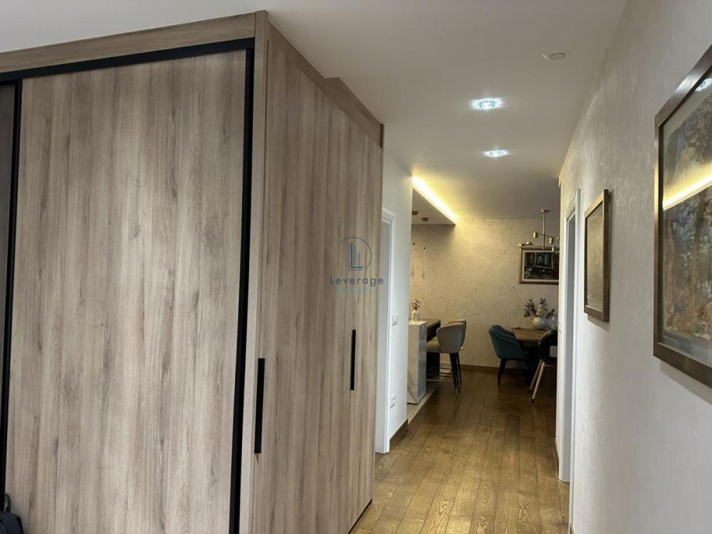 Stan na prodaju u Beogradu, Južni bulevar, troiposoban, 110m2, cena 395000 evra