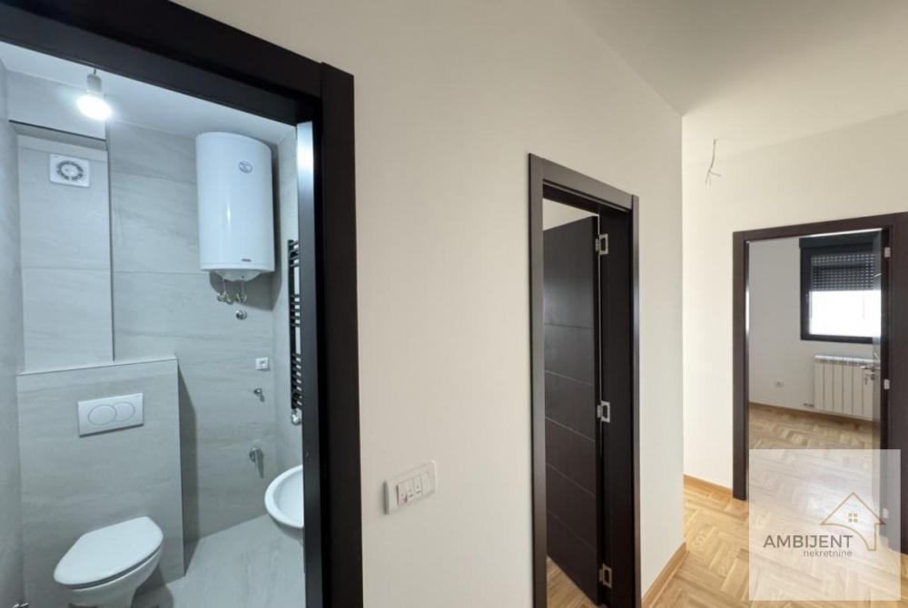 Stan na prodaju u Beogradu, Surčin, dvoiposoban, 50m2, cena 142500 evra