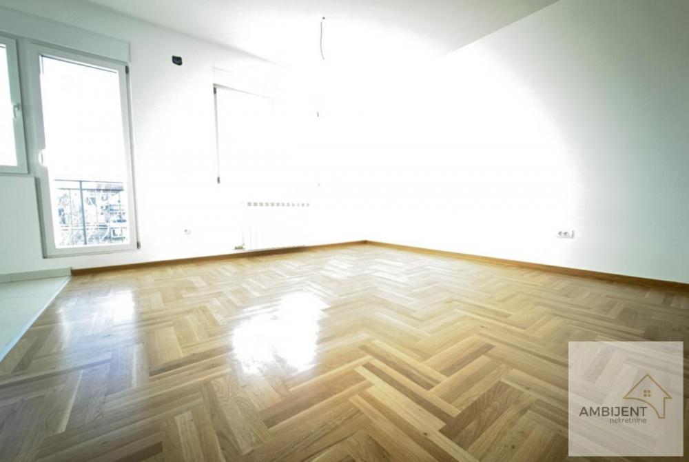 Stan na prodaju u Beogradu, Surčin, dvosoban, 47m2, cena 120200 evra