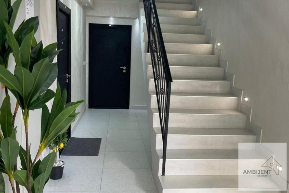 Stan na prodaju u Beogradu, Surčin, dvosoban, 47m2, cena 120200 evra