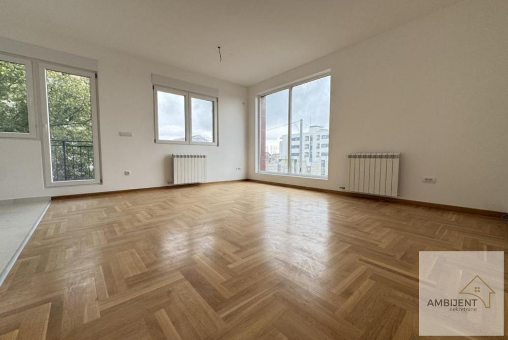 Stan na prodaju u Beogradu, Surčin, trosoban, 69m2, cena 179400 evra