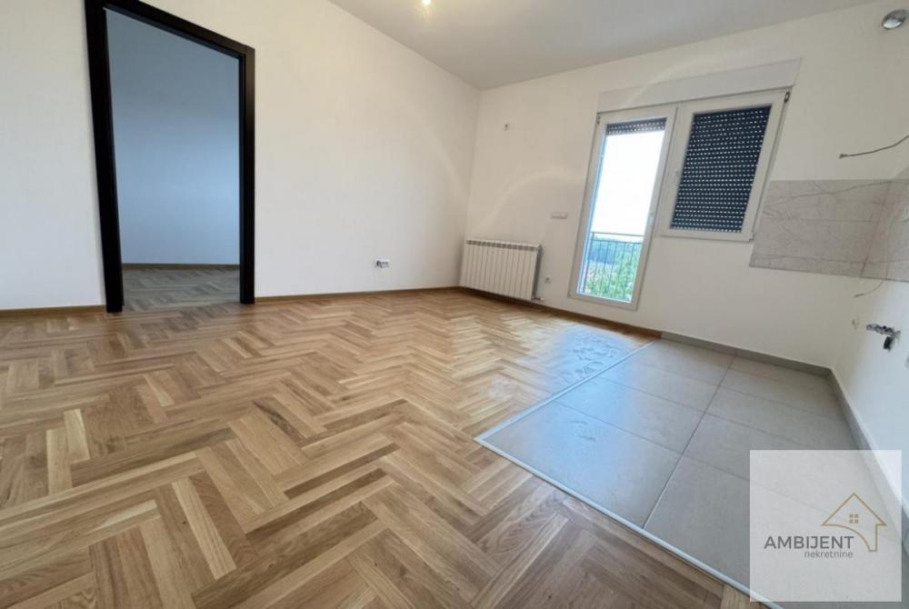 Stan na prodaju u Beogradu, Surčin, dvosoban, 41m2, cena 107900 evra