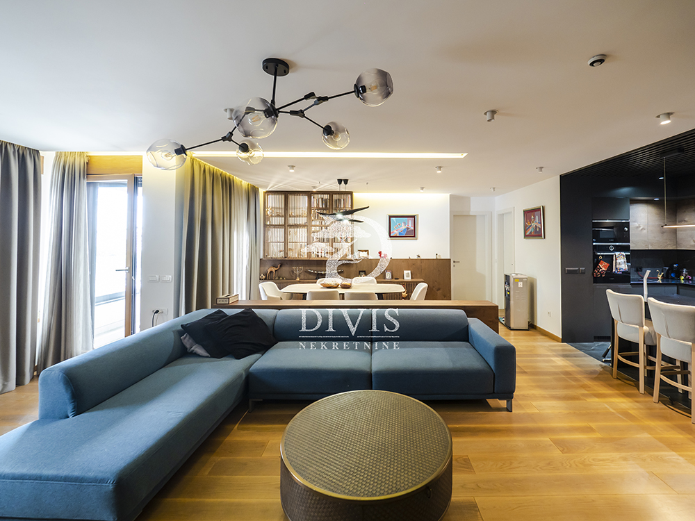 Stan na prodaju u Beogradu, Novi Beograd blok 65, trosoban, 119m2, cena 490000 evra