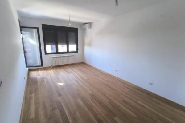Stan na prodaju u Beogradu, Surčin, dvoiposoban, 58m2, cena 140000 evra