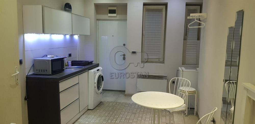 Stan na prodaju u Beogradu, Beograd (centar), 21m2, cena 90000 evra