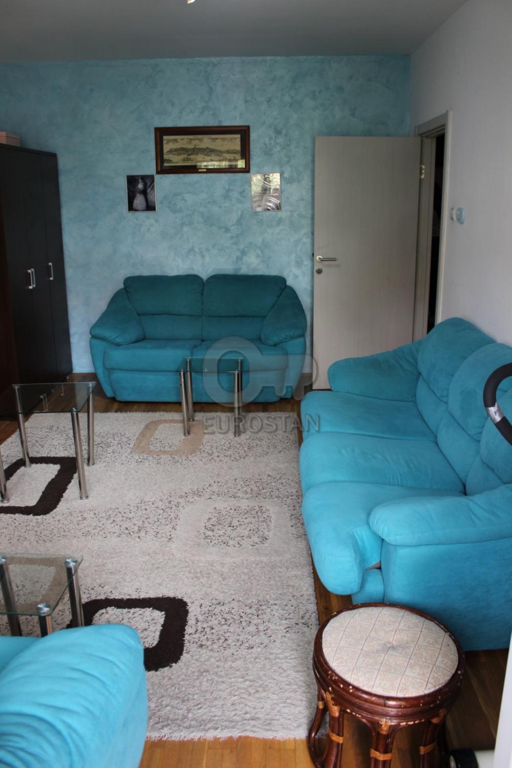 Stan na prodaju u Beogradu, Kanarevo brdo, trosoban, 63m2, cena 190000 evra