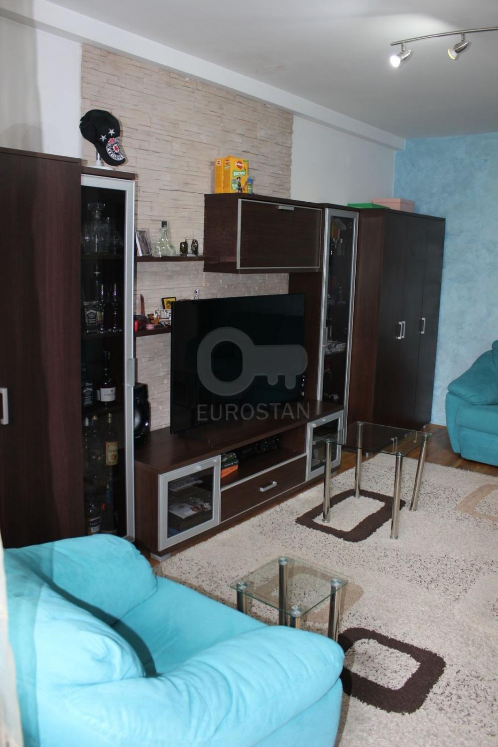 Stan na prodaju u Beogradu, Kanarevo brdo, trosoban, 63m2, cena 190000 evra