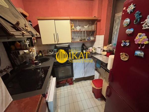 Stan na prodaju u Beogradu, Zvezdara, troiposoban, 81m2, cena 180000 evra